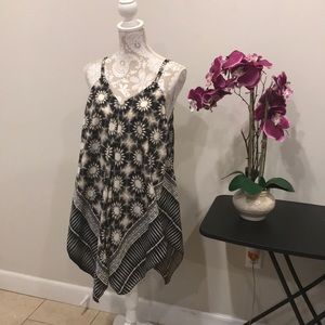 V neck hi-low blouse/ no sleeve